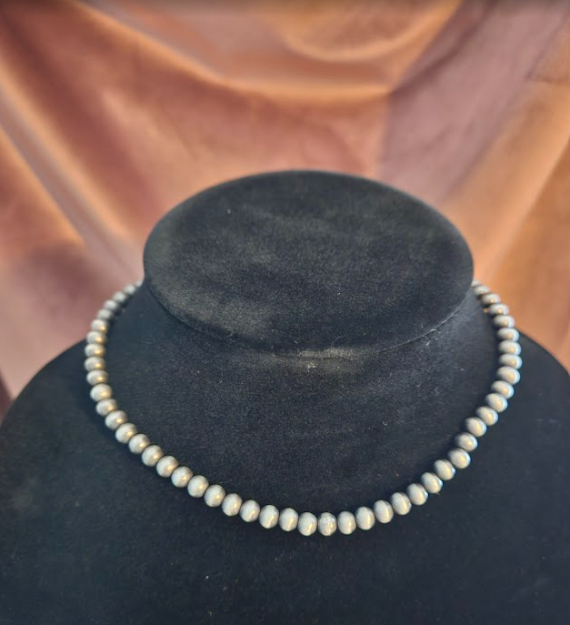 Single Chrome Necklace - Medium